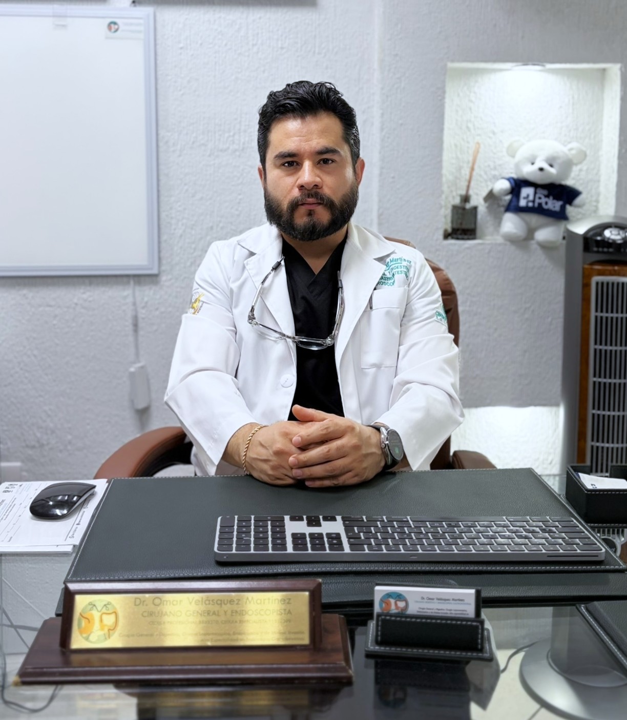 Retrato del Dr. Omar Velásquez Martínez
